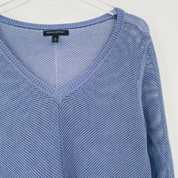 Banana Republic Size Medium Dusty Blue Open Knit V Neck Long Sleeve Sweater Top - Picture 4 of 9